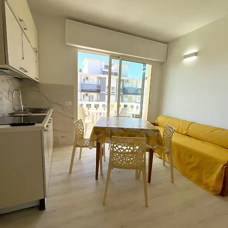 Daire Bright Flat With Terrace Overlooking The Sea Bibione