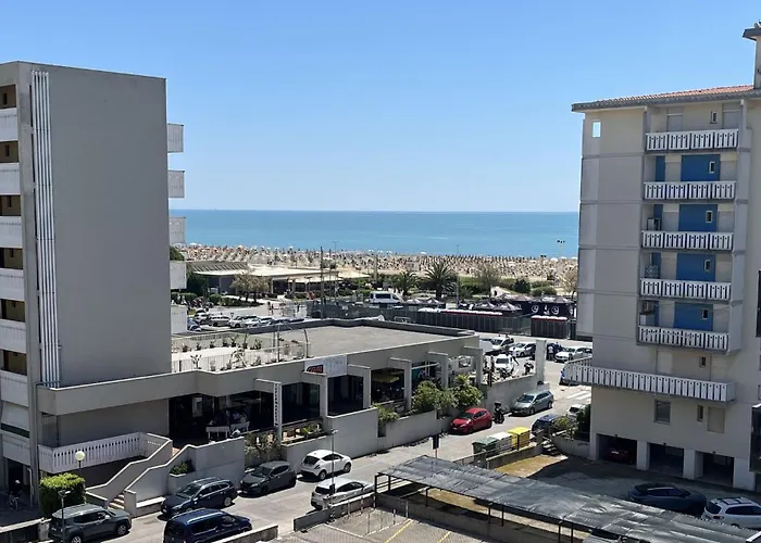 Bright Flat With Terrace Overlooking The Sea Daire