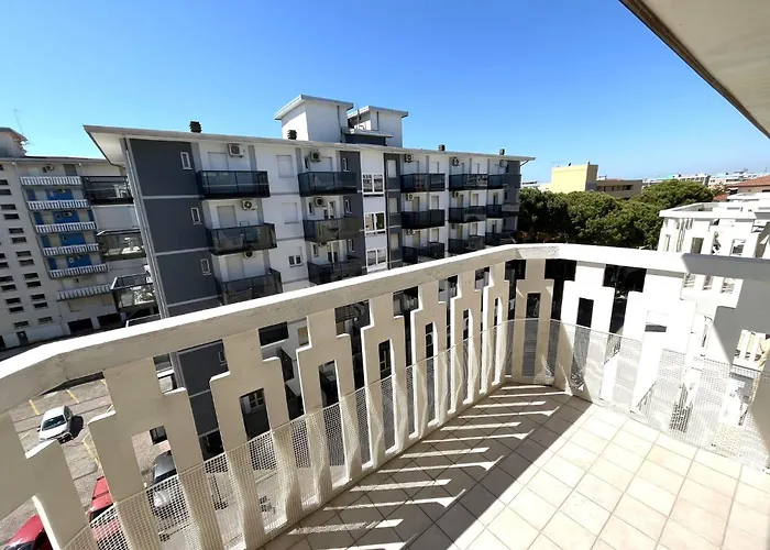 Bright Flat With Terrace Overlooking The Sea