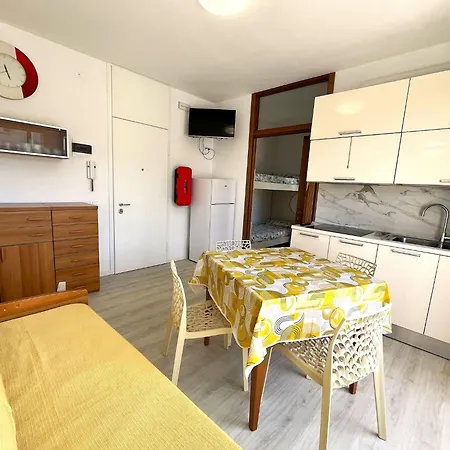 Bright Flat With Terrace Overlooking The Sea Lejlighed *