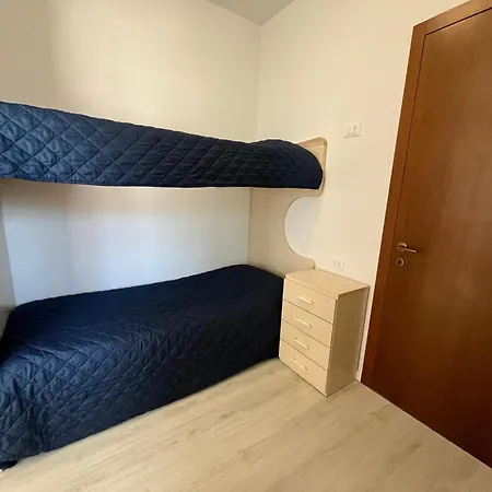 Bright Flat With Terrace Overlooking The Sea Apartmán