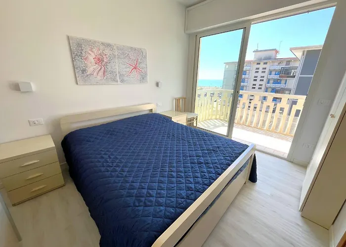 Bright Flat With Terrace Overlooking The Sea