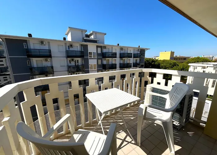 Apartment Bright Flat With Terrace Overlooking The Sea *